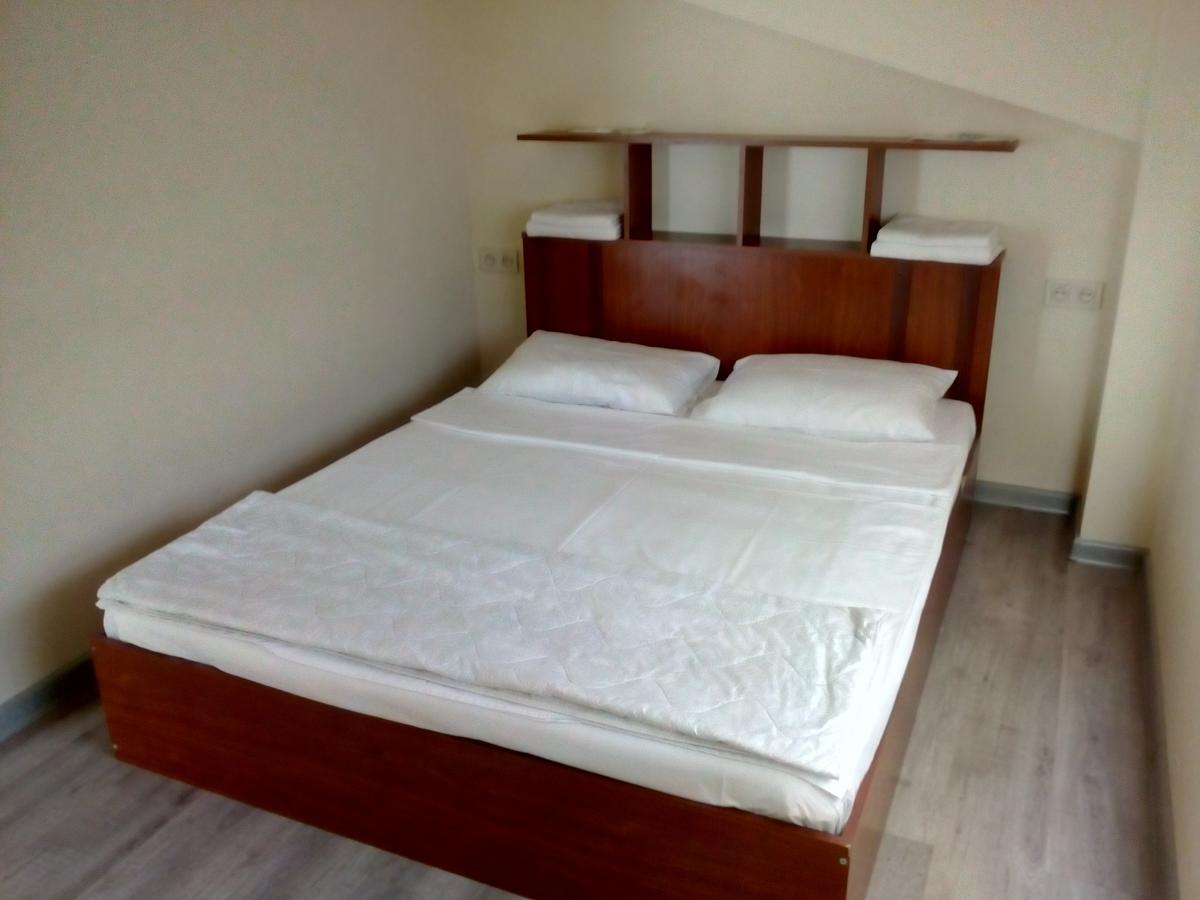 The Rooms Hostel エレバン エクステリア 写真