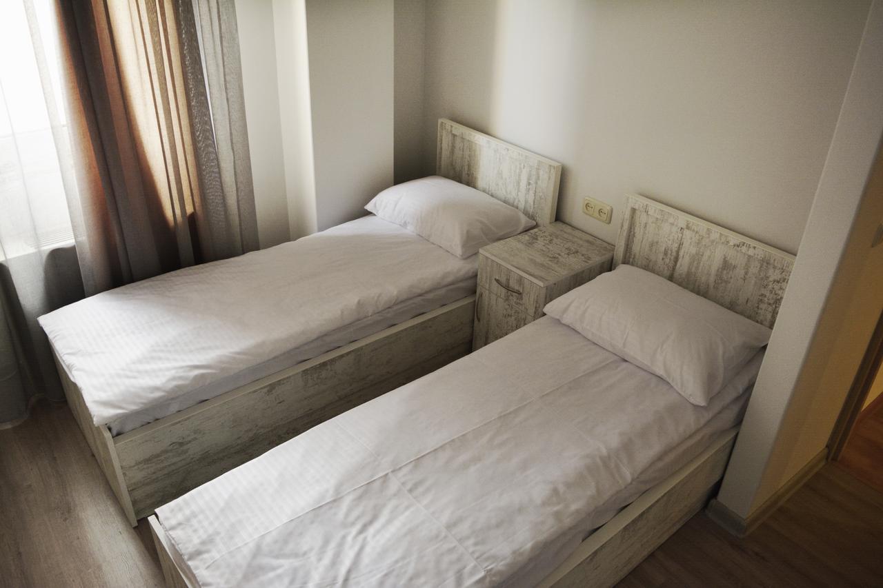 The Rooms Hostel エレバン エクステリア 写真