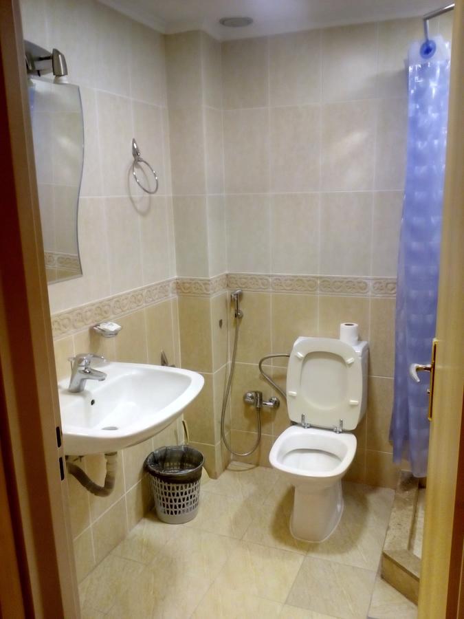 The Rooms Hostel エレバン エクステリア 写真